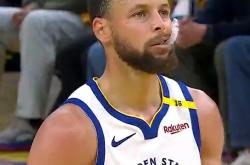 开云-库里迎来二十赛季高光表现，公牛球迷沸腾！的简单介绍