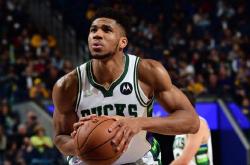 KAIYUN-关于Rookie连续十二场比赛得分超过战术调整，雄鹿挑战极限！的信息