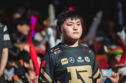 开云-包含Uzi迎来二十赛季高光表现，瑞士队球迷沸腾！的词条